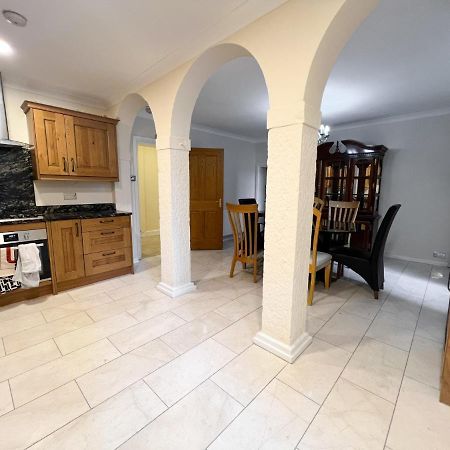 Spacious Flat Sleeps 8 Near Princes Street EDI Eksteriør bilde