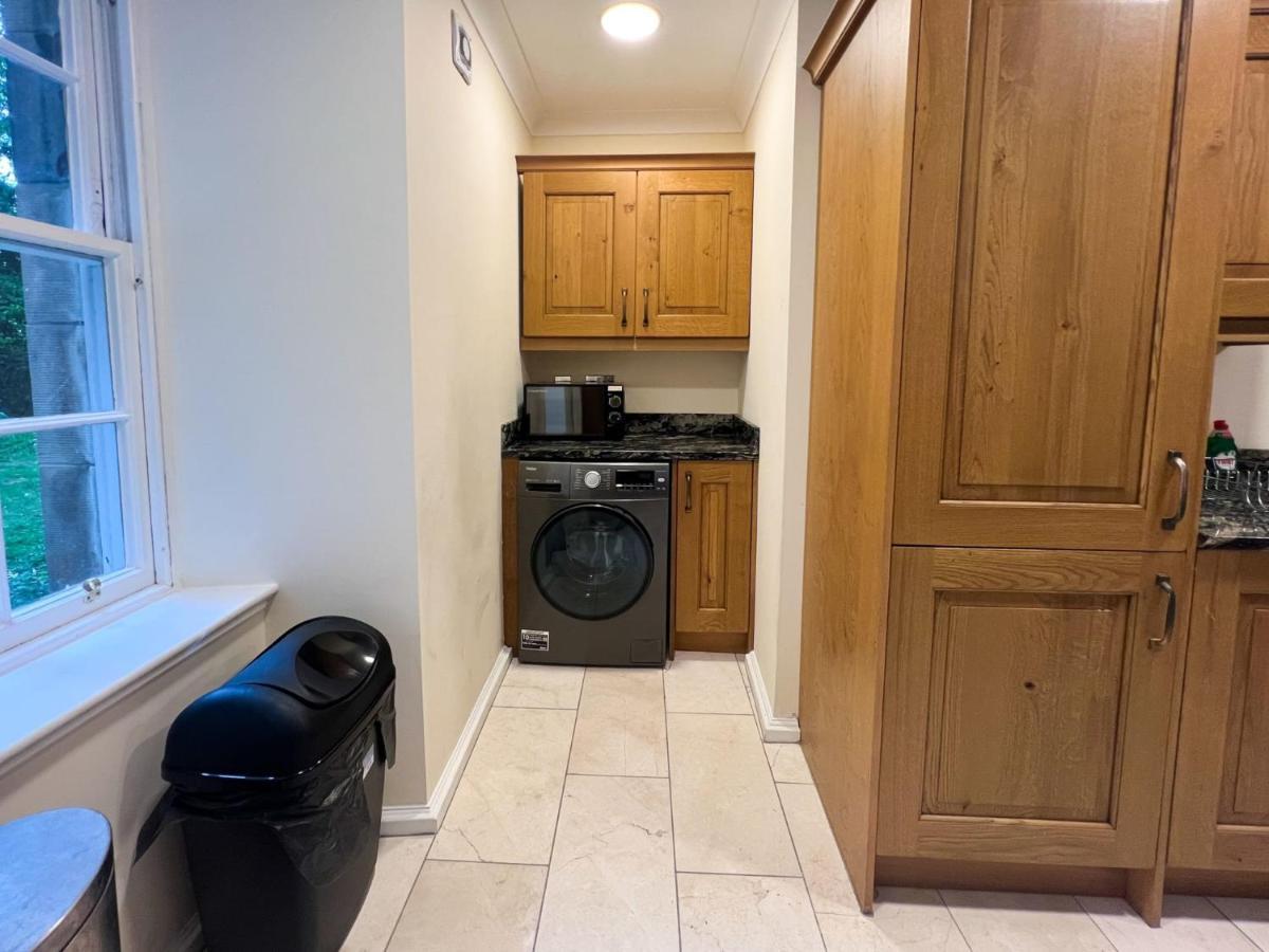 Spacious Flat Sleeps 8 Near Princes Street EDI Eksteriør bilde