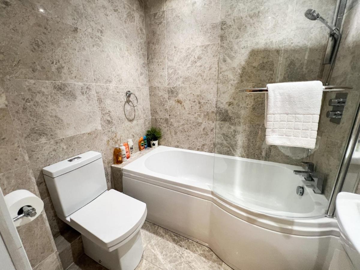 Spacious Flat Sleeps 8 Near Princes Street EDI Eksteriør bilde