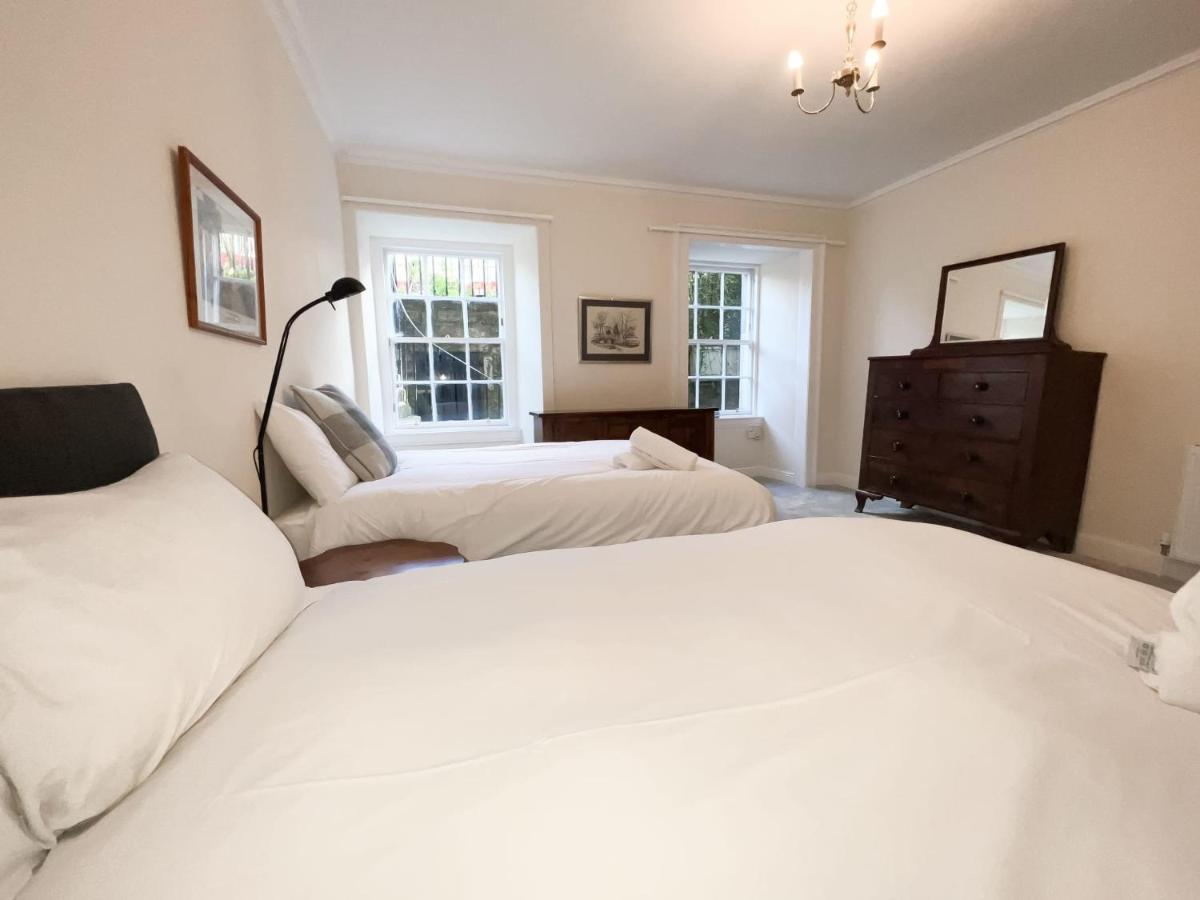 Spacious Flat Sleeps 8 Near Princes Street EDI Eksteriør bilde